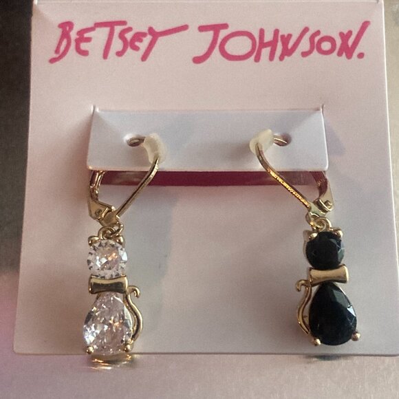 Betsey Johnson Cat Earrings - Picture 1 of 2